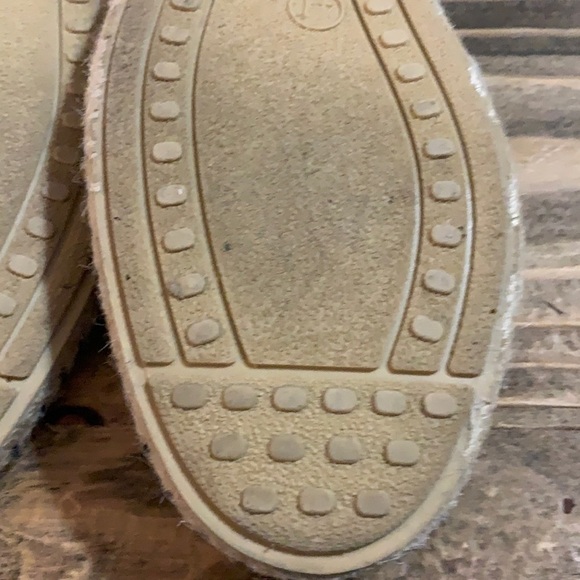 Eric Michael Black & Beige Stripe Dominique Flat Espadrille Sandals Size 41 - Picture 11 of 12